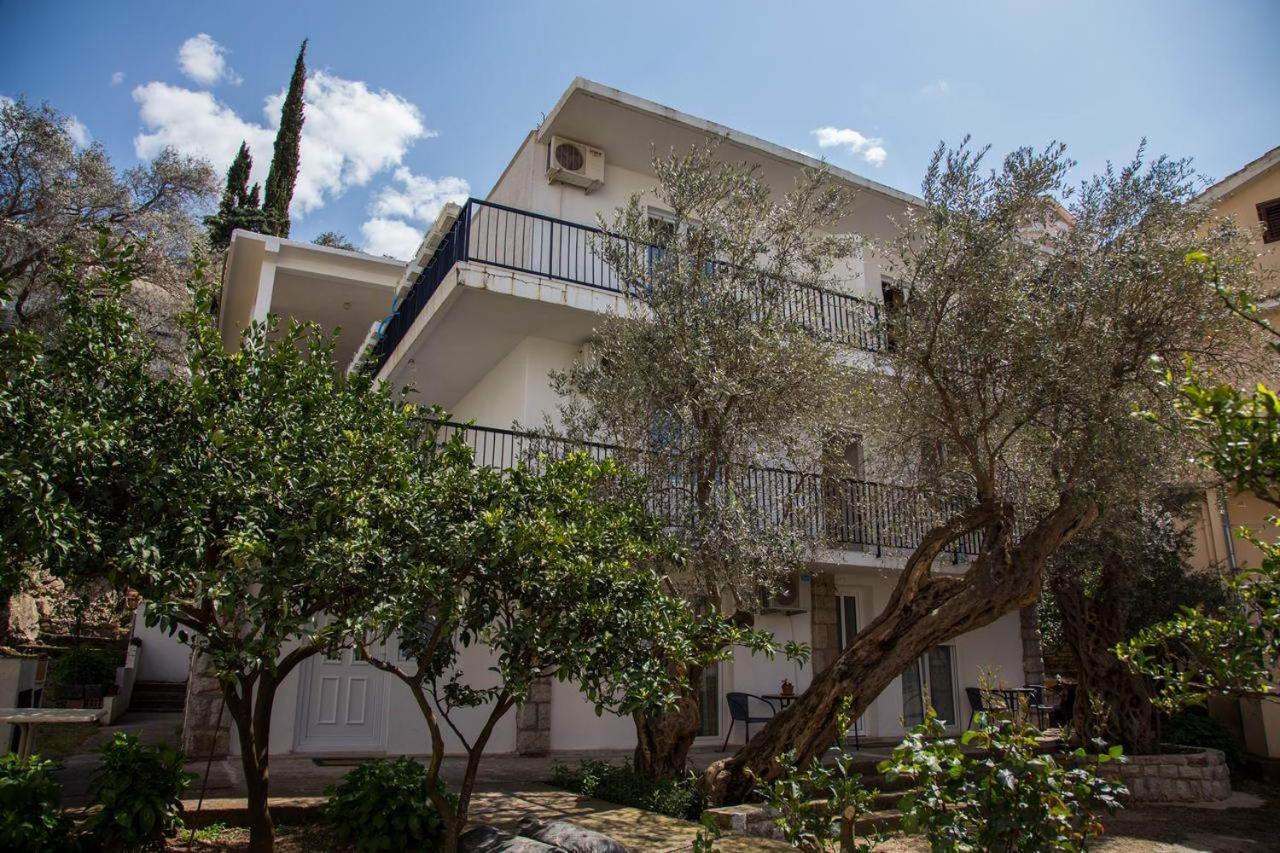 Hana Accommodation Sveti Stefan Exteriér fotografie